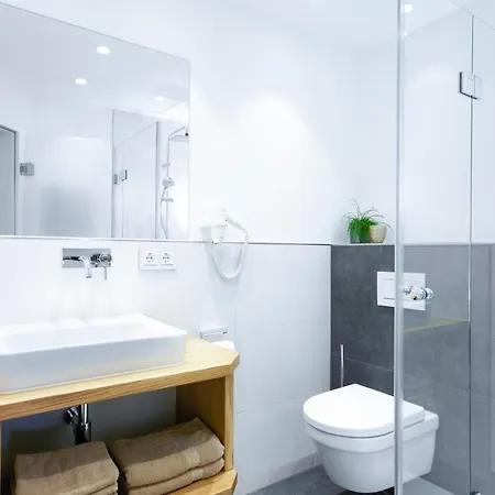 Gasthof Und Schütte 3*